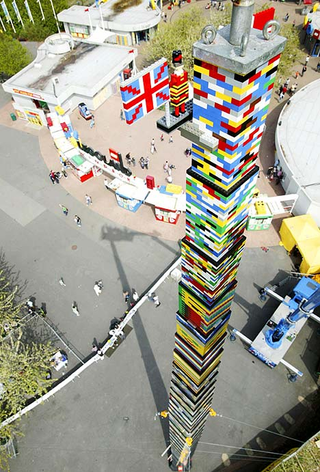 Illustration for article titled World's Tallest Lego Tower Reaches 10096.13-Foot Mark